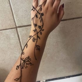 Medium Henna Art item