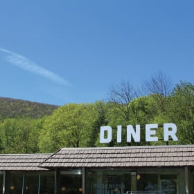 122. Diner Dining Package item