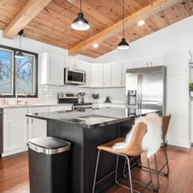 Cozy Lakeside Escape at The Hygge House - Michigan item