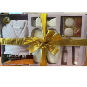 4. ELLE 7 PC Bath Gift Set item