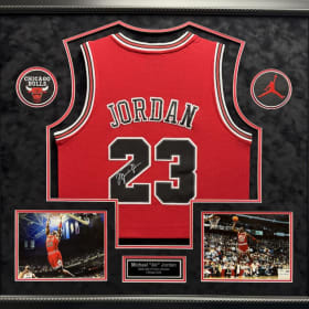 Michael Jordan - Signed Jersey item