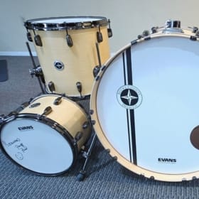 Bernard Purdy signed drum kit item