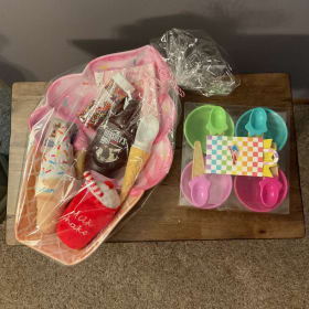 79. Ice Cream Themed Basket item
