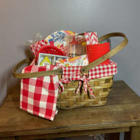 87. Picnic Gift Basket item