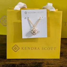 Kendra Scott Dira Stone Pendant Necklace – Ivory Mix item