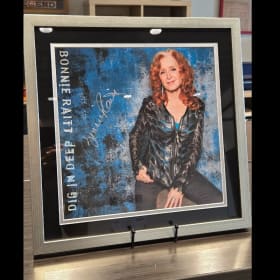 Bonnie Raitt Memorabilia item