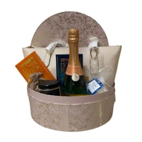 Elegance & Indulgance item