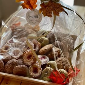 Large Basket: Traditional Maamoul and Palestinian Makrouta item