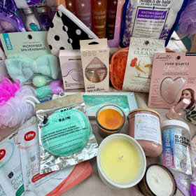 1/2T Basket: Pure Indulgence Spa Kit item