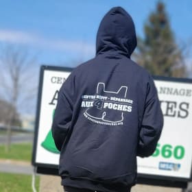 Chandail à capuchon (Hoodie) noir (Small) item