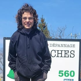 Chandail à capuchon (Hoodie) noir (Medium) item