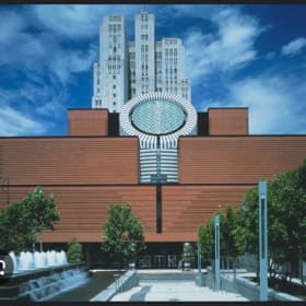 33) SF MOMA guest passes item