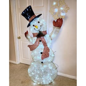Outdoor Snowman item