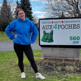 Chandail à capuchon (Hoodie) bleu (X-large) item