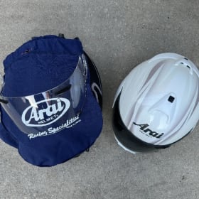 🏁 Arai Racing Helmet – Women’s Small w/ Case + Extra visor item
