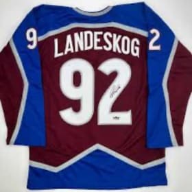 Gabe Landeskog Signed Jersey item