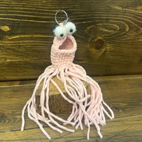 Q - Pip the Yip Yip Alien item