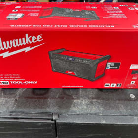 Milwaukee Jobsite Radio item