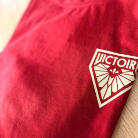 Signed Victoire Team T-Shirt item