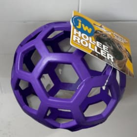 Lulu & BB's: Grand Champion's Play & Treat Collection item