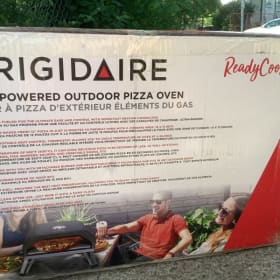 Frigidaire Gas Powered Pizza Oven item