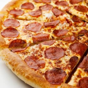 1 pointe de pizza pepperoni et fromage item