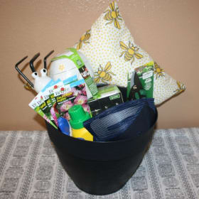 #22 "Buzz & Bloom" from Ireland Bank item