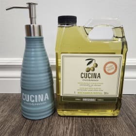 Ensemble savon à mains et pompe Coriandre et olivier item