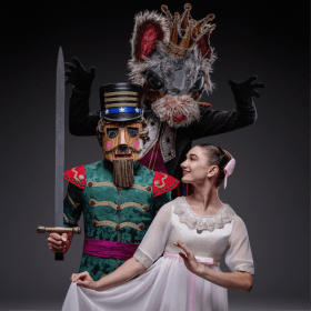 A Holiday Photo to Remember item