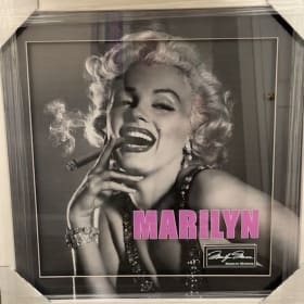 Marilyn Monroe item