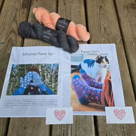 2 patrons (Paws Up et Paws On) + deux laines item