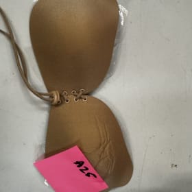 A25- sticky strapless bra item