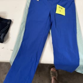 A121- (3) size 6 pants item
