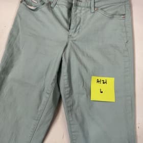 A121- (3) size 6 pants item