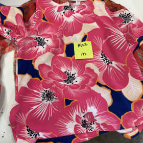 A122 (3) size m shirts item