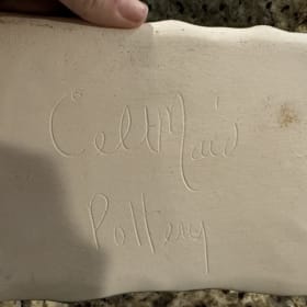 T03- blue ceramic pottery shell item