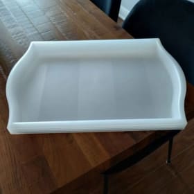 Lot de 4 grands cabarets blancs en plastique rigide item