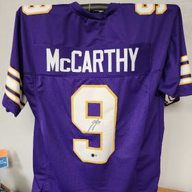 JJ McCarthy Signed Jersey item
