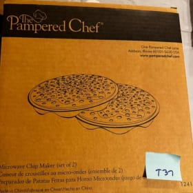 T37 Pampered Chef Chip Maker item