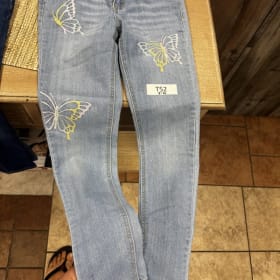 T52 Youth size 10 jeans wallflower item