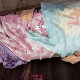 T86 (3) youth large hoodies item