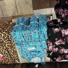 T100 youth medium dresses (3) item