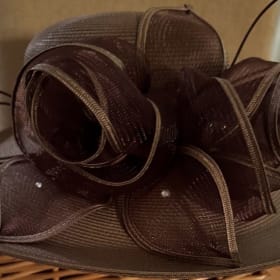 Gorgeous Ladies Driving Hat item