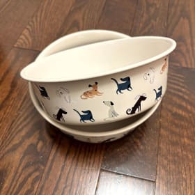 PawPourri Dog Bowls (Set of 2) item