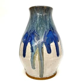 Vase blue and white item