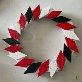 15: CDS Traditional Wreath - Donated by 3D Barn Quilts item