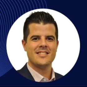 50) Ski at Mont Orford + après-ski item