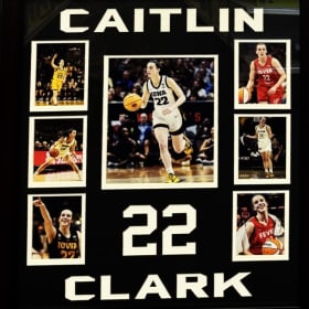 Caitlin Clark (WNBA AND NCAA) Framed Legendary Basketball Di item