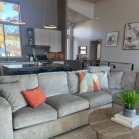 4 Days/3 Nights ~ Pagosa Springs, CO - Uptown Lake Retreat item