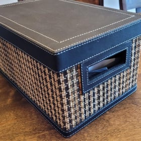 Lecteurs DVD portatifs et lot de DVD pour enfants item